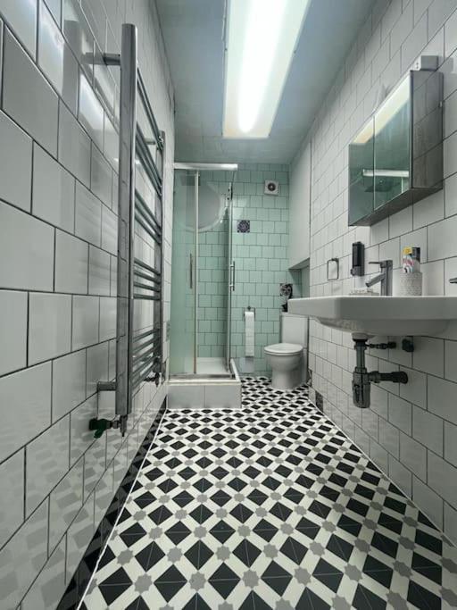 Tree Studio Apartment Barbican F3 London Exteriör bild