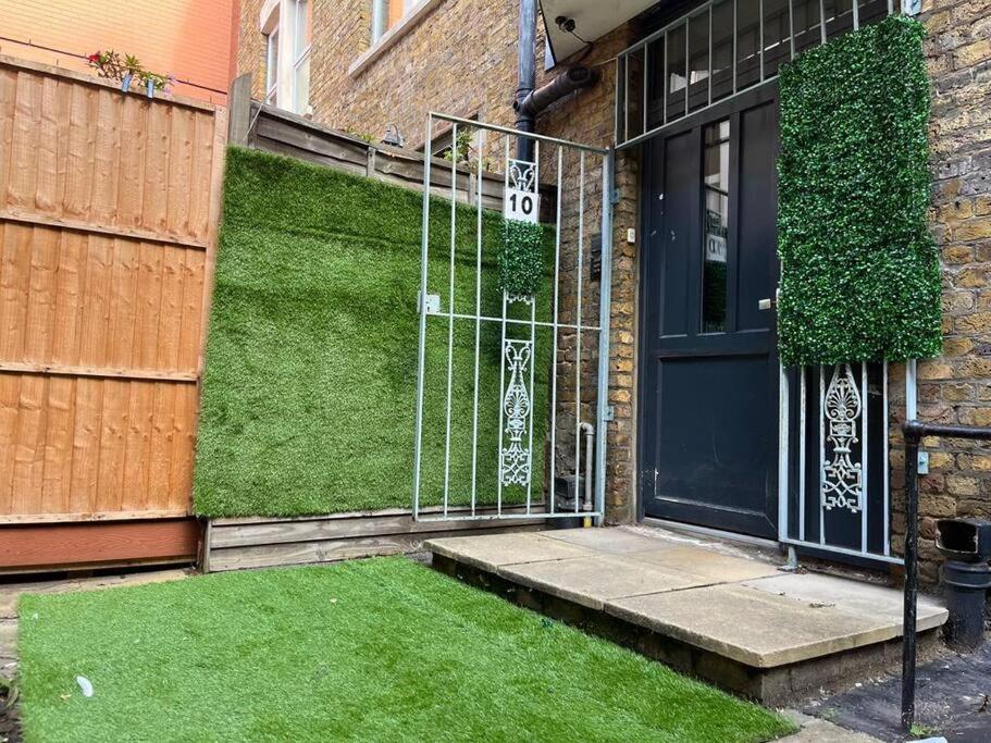 Tree Studio Apartment Barbican F3 London Exteriör bild